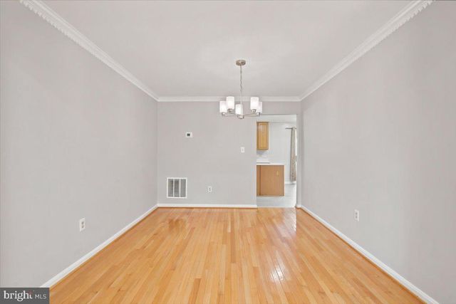 2004 GALLOWS TREE LN, Vienna, VA 22182