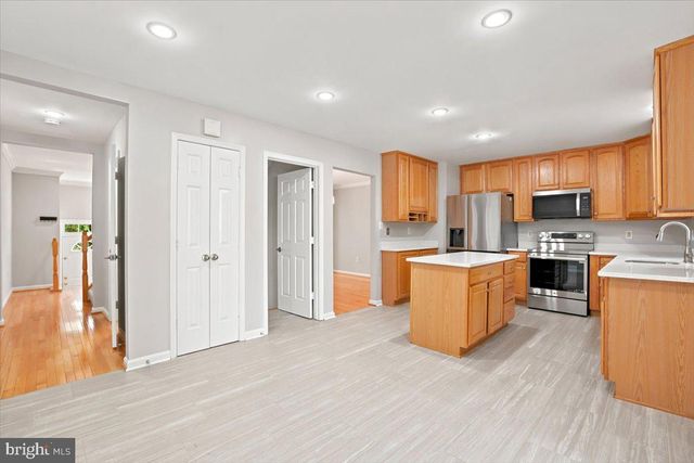2004 GALLOWS TREE LN, Vienna, VA 22182