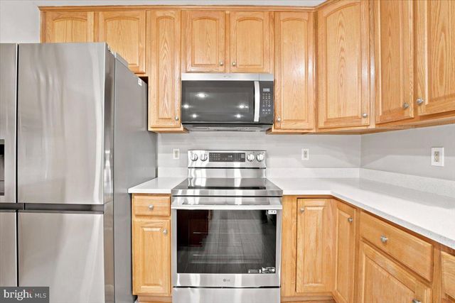 2004 GALLOWS TREE LN, Vienna, VA 22182