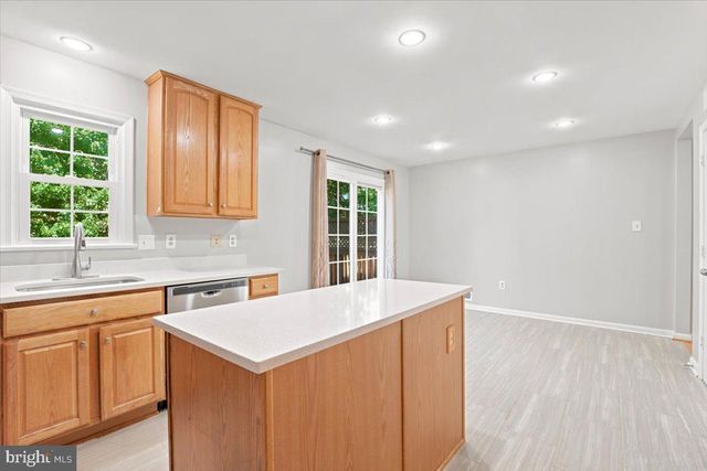 2004 GALLOWS TREE LN, Vienna, VA 22182