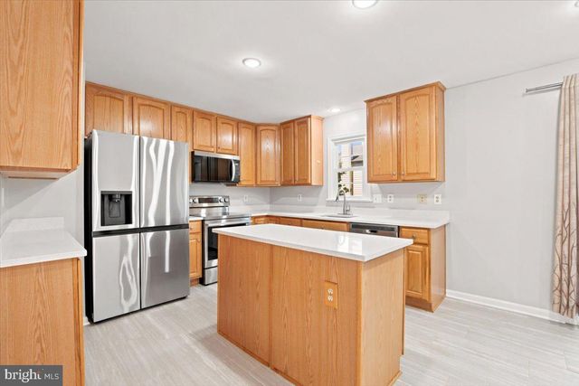 2004 GALLOWS TREE LN, Vienna, VA 22182