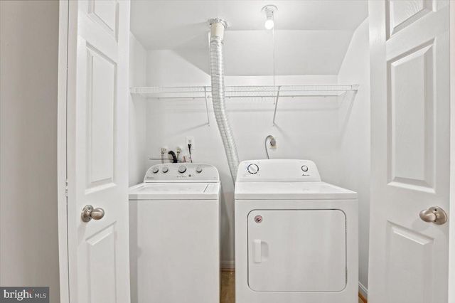 2004 GALLOWS TREE LN, Vienna, VA 22182