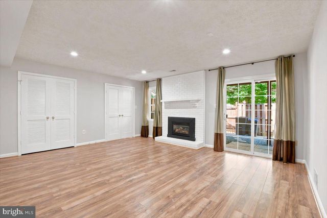 2004 GALLOWS TREE LN, Vienna, VA 22182