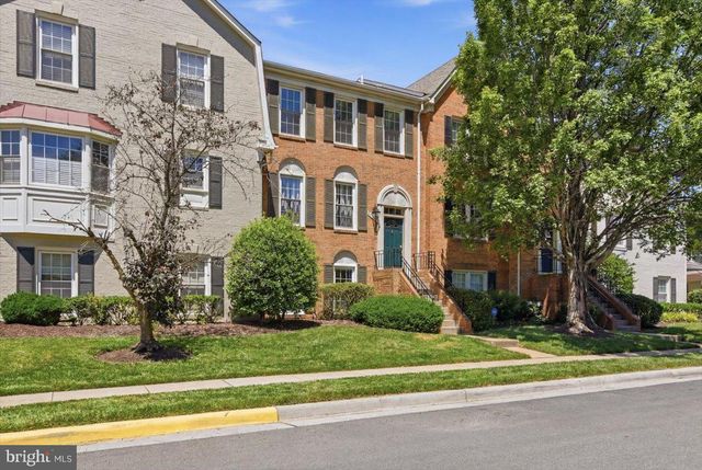 2004 GALLOWS TREE LN, Vienna, VA 22182