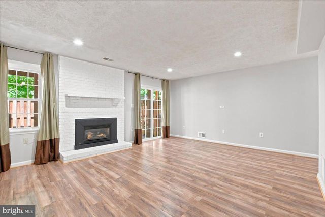 2004 GALLOWS TREE LN, Vienna, VA 22182
