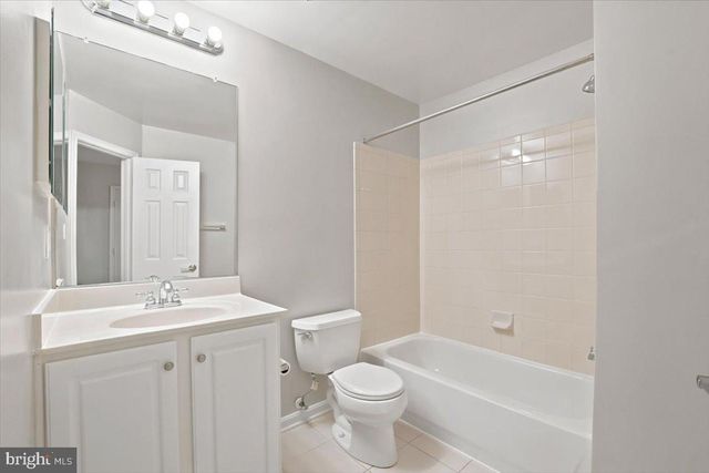 2004 GALLOWS TREE LN, Vienna, VA 22182