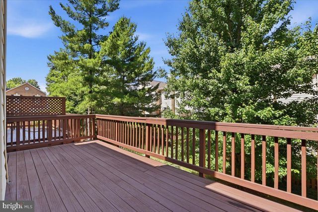 2004 GALLOWS TREE LN, Vienna, VA 22182
