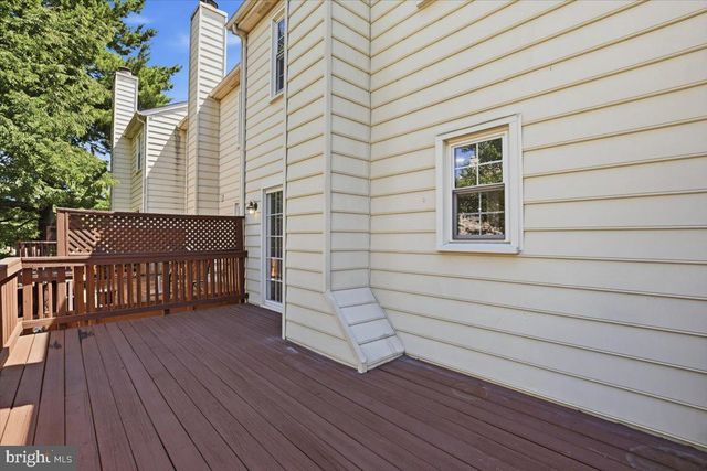 2004 GALLOWS TREE LN, Vienna, VA 22182