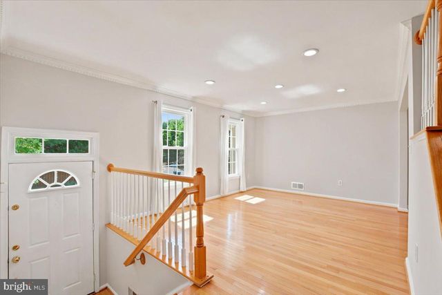 2004 GALLOWS TREE LN, Vienna, VA 22182