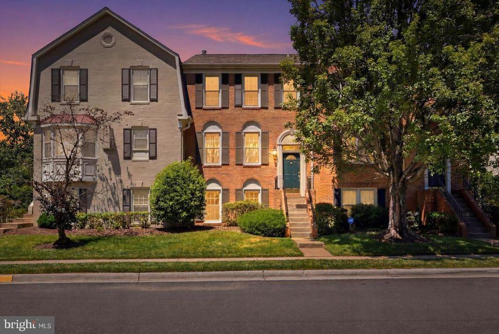 2004 GALLOWS TREE LN, Vienna, VA 22182