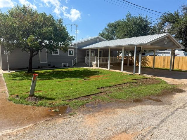 218 Meadowlark Lane, Fort Cobb, OK 73038