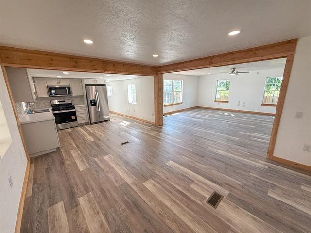 218 Meadowlark Lane, Fort Cobb, OK 73038