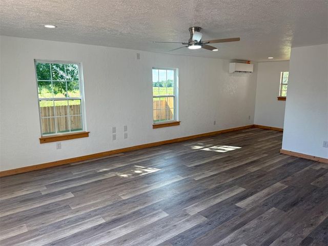 218 Meadowlark Lane, Fort Cobb, OK 73038