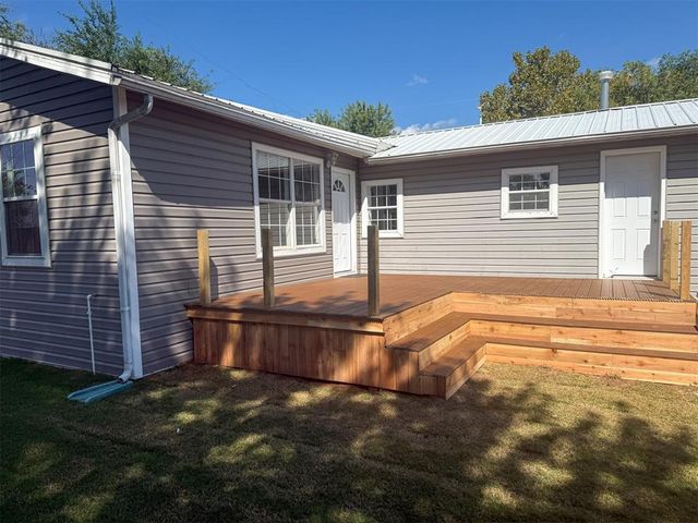 218 Meadowlark Lane, Fort Cobb, OK 73038