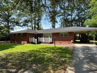 200 Marcellus Street, Laurinburg, NC 28352