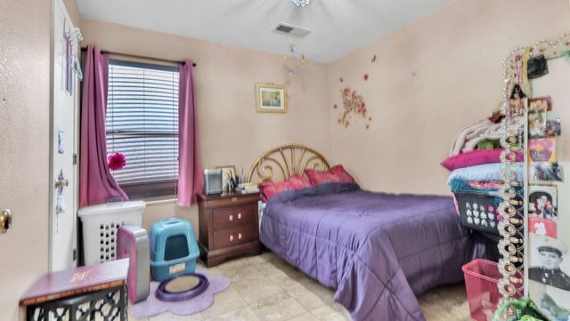 10408 Teal Road SW, Albuquerque, NM 87121