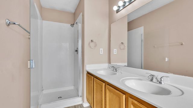 10408 Teal Road SW, Albuquerque, NM 87121