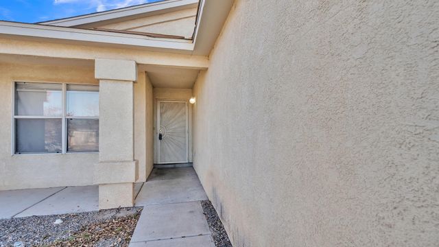 10408 Teal Road SW, Albuquerque, NM 87121