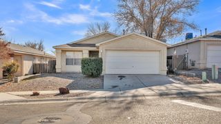 10408 Teal Road SW, Albuquerque, NM 87121