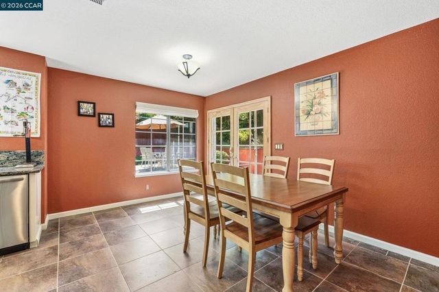 54 Garden View Ln, Pleasant Hill, CA 94523