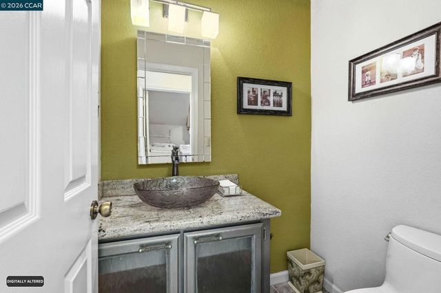 54 Garden View Ln, Pleasant Hill, CA 94523