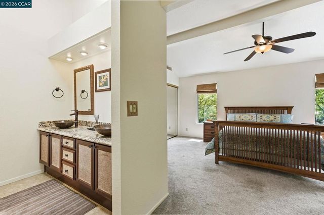 54 Garden View Ln, Pleasant Hill, CA 94523