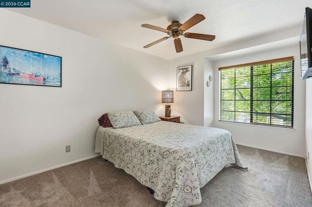 54 Garden View Ln, Pleasant Hill, CA 94523