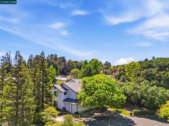 54 Garden View Ln, Pleasant Hill, CA 94523