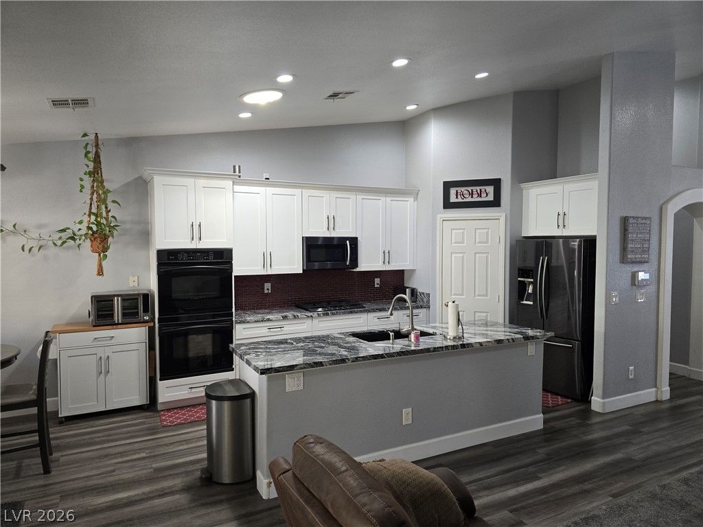 Image 12 of property listing at 6036 Cocktail Drive, Las Vegas, NV 89130