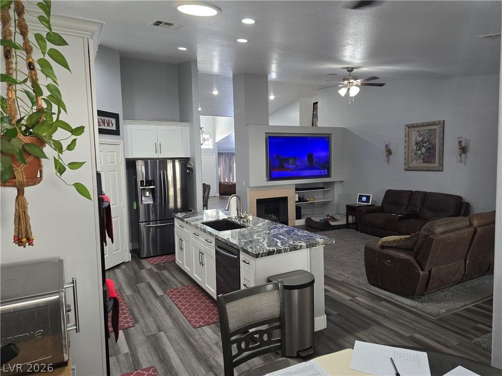 Image 17 of property listing at 6036 Cocktail Drive, Las Vegas, NV 89130