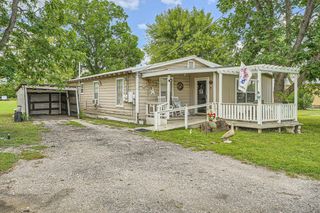 1309 Blackjack ST, Lockhart, TX 78644
