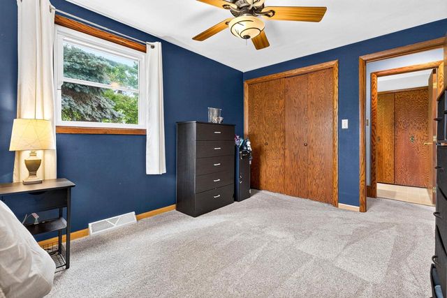 1013 E KIMBERLY AVENUE, Kimberly, WI 54136