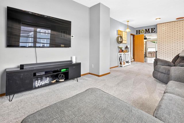1013 E KIMBERLY AVENUE, Kimberly, WI 54136