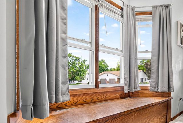 1013 E KIMBERLY AVENUE, Kimberly, WI 54136