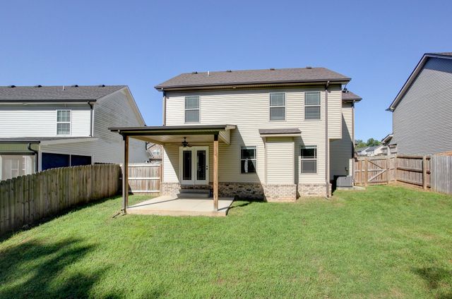 1261 Gentry Dr, Clarksville, TN 37043