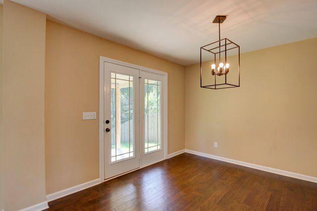 1261 Gentry Dr, Clarksville, TN 37043