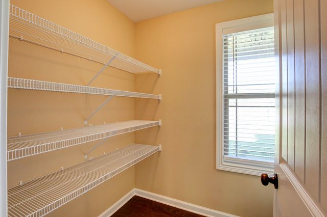 1261 Gentry Dr, Clarksville, TN 37043