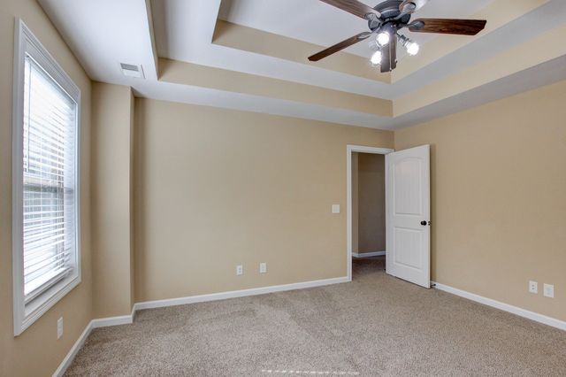 1261 Gentry Dr, Clarksville, TN 37043