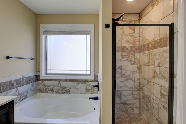 1261 Gentry Dr, Clarksville, TN 37043