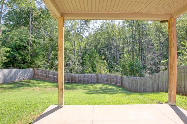 1261 Gentry Dr, Clarksville, TN 37043