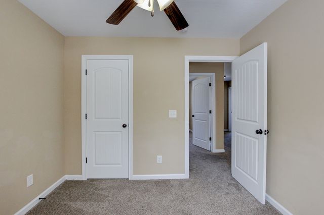 1261 Gentry Dr, Clarksville, TN 37043