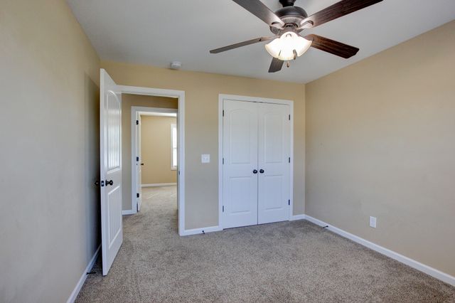 1261 Gentry Dr, Clarksville, TN 37043