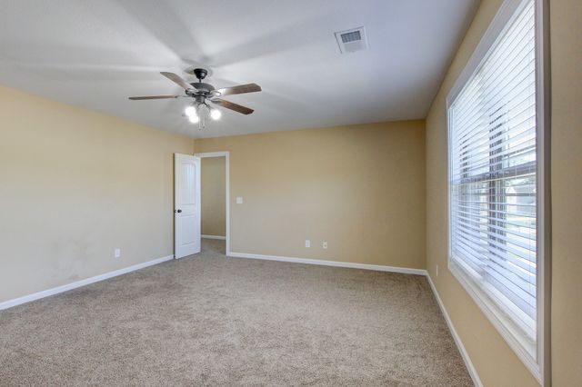 1261 Gentry Dr, Clarksville, TN 37043