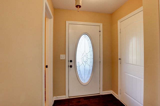 1261 Gentry Dr, Clarksville, TN 37043