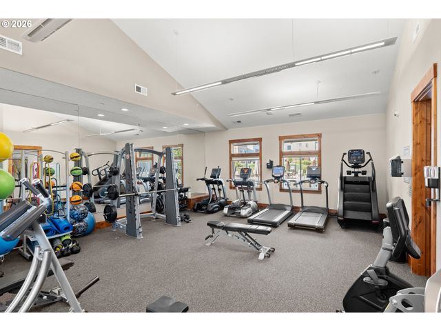 28704 Sw VILLEBOIS Dr, Wilsonville, OR 97070