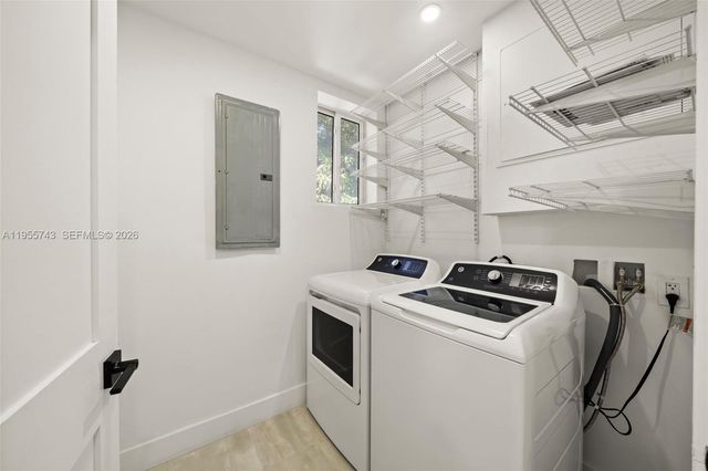 3166 Royal Palm Ave, Miami Beach, FL 33140