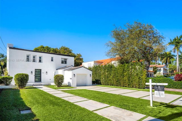 3166 Royal Palm Ave, Miami Beach, FL 33140