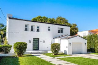 3166 Royal Palm Ave, Miami Beach, FL 33140