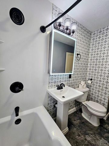 1126 Berkley Ave, Pueblo, CO 81004