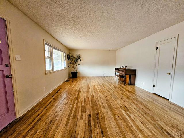 1126 Berkley Ave, Pueblo, CO 81004